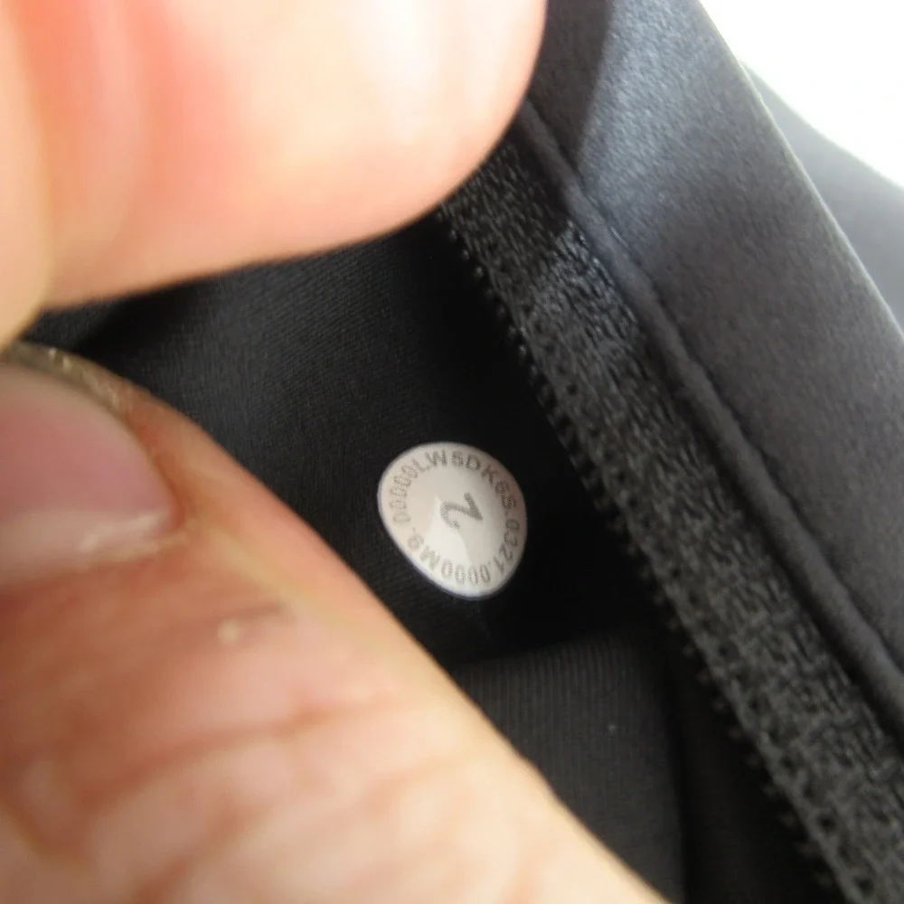 Lululemon Leggings Womens 2 Black Rain Repellent High-Rise Running Active 22x28‎